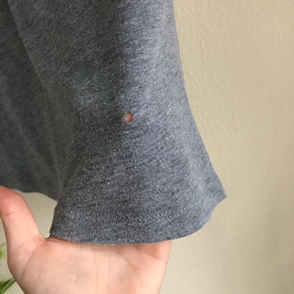 St. Louis Blues grey v-neck t-shirt - M - Picture 4 of 5